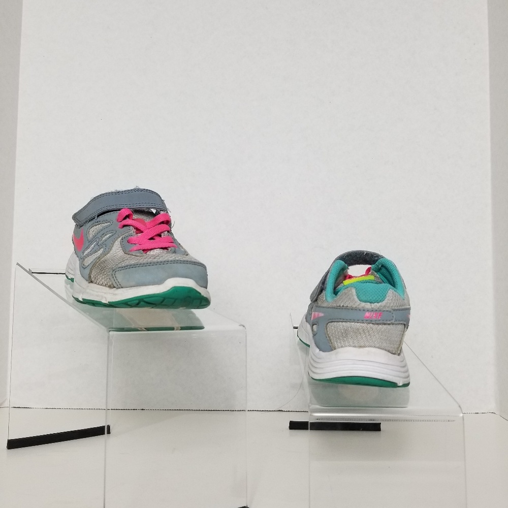 Nike Kids Size 13C - Picture 2 of 3